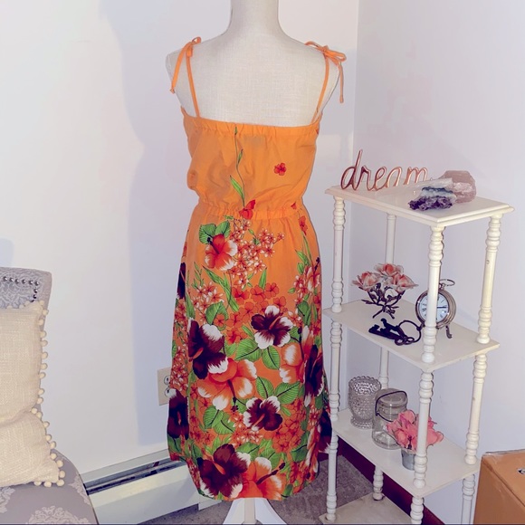 Vintage 1980’s Hawaiian Dress - Picture 3 of 7